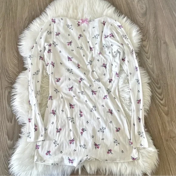 For Love & Lemons Pointelle Romper White Floral Deep V Neck Pajama Size Small - Picture 4 of 9